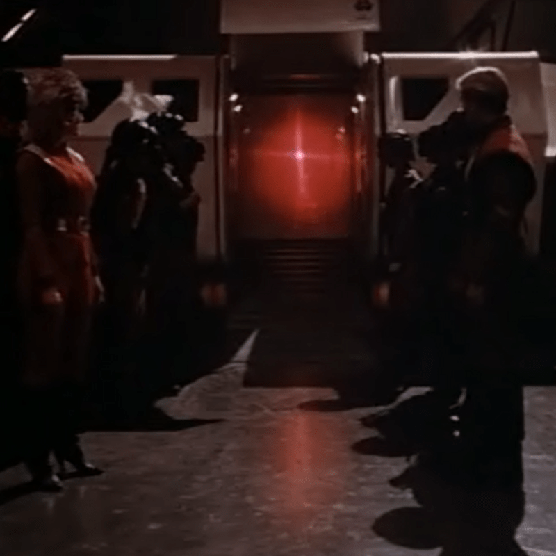 Disgruntled Frank Ashmore fan watches V “The&nbsp;Return”